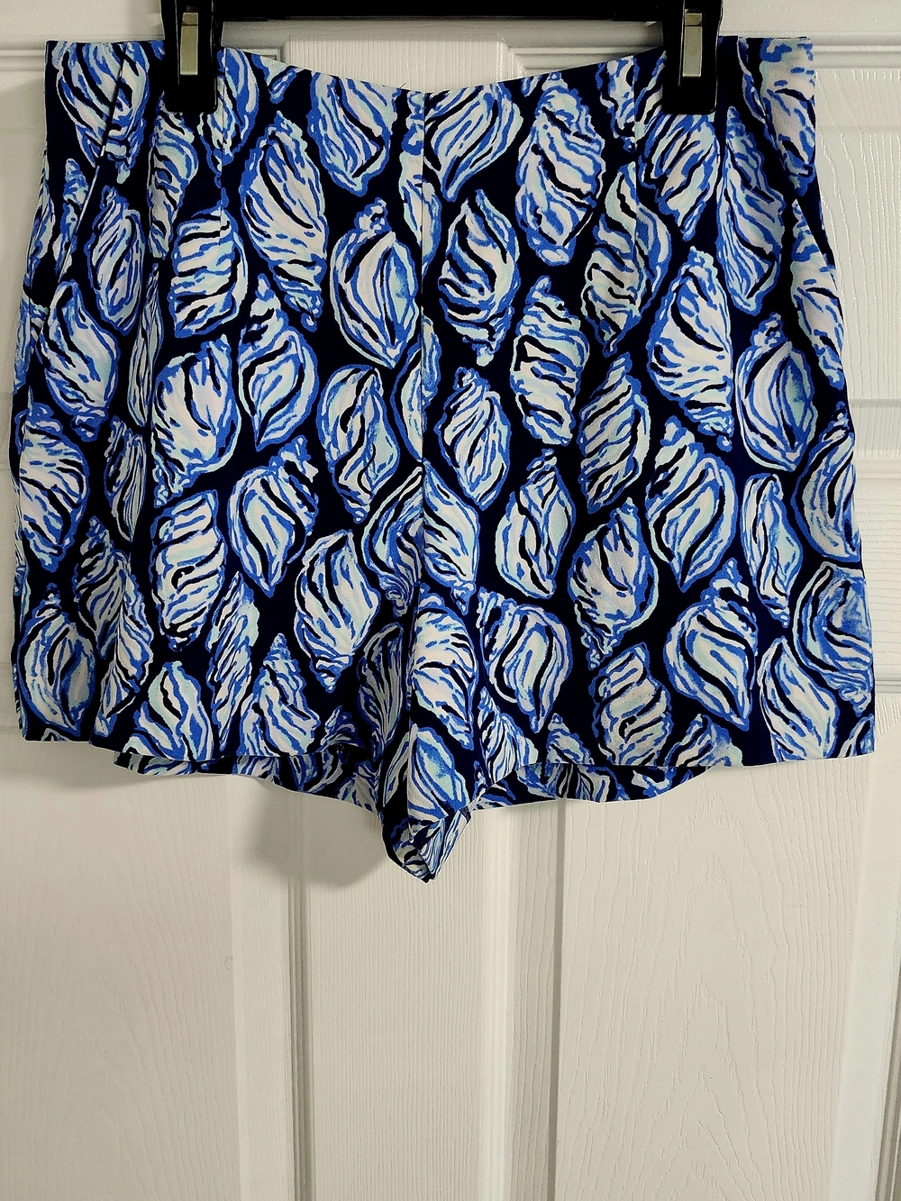 Lilly Pulitzer Blue & White Leaf-Print Shorts